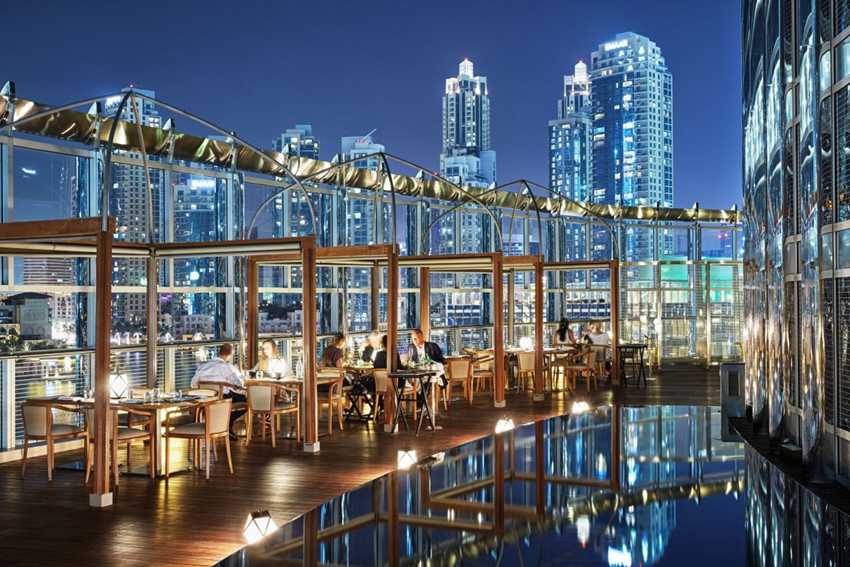 Burj Khalifa Dubai: Có nên mua vé lên tòa nhà cao nhất thế giới? 