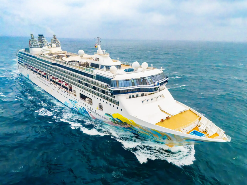 Du thuyền Star Navigator 5 đêm: Ăn gì, chơi gì?