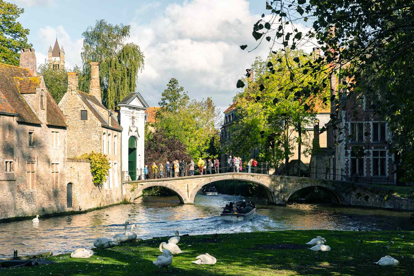 Bruges Bỉ - Phố Cổ Đẹp Như Phim Trường Giữa Châu Âu 2026  