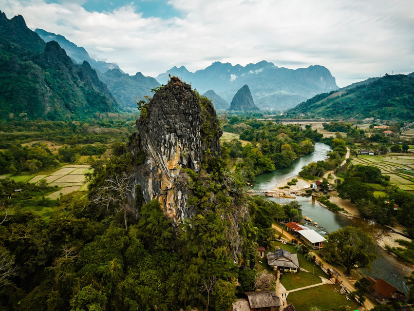 Vang Vieng mùa nào đẹp? Thời tiết và thời điểm lý tưởng 