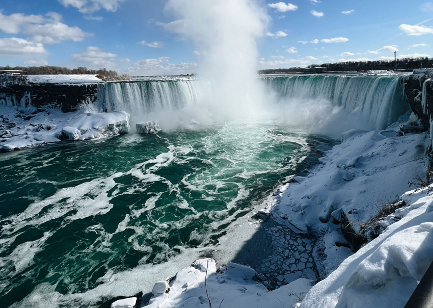 Niagara Falls mùa đông 2026 - Cảnh thật đẹp đến mức ai cũng tưởng AI 