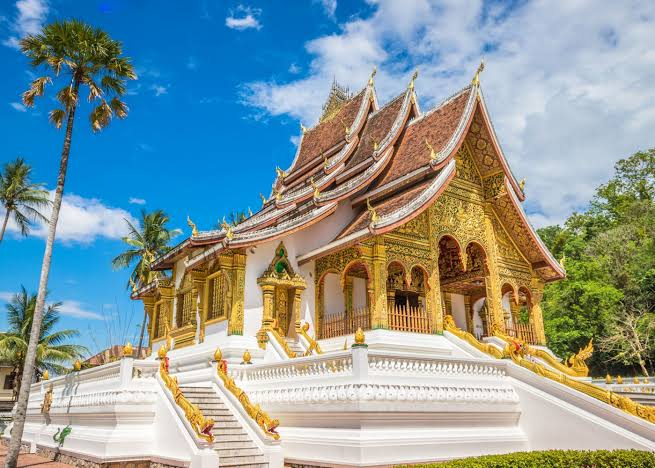 Luang Prabang: Trải nghiệm buổi sáng đáng nhớ ở Lào 