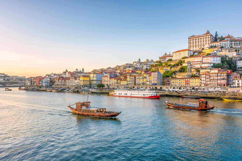 Bồ Đào Nha có đáng đi không? Khám phá Lisbon, Porto và vẻ đẹp rất riêng của Châu Âu 