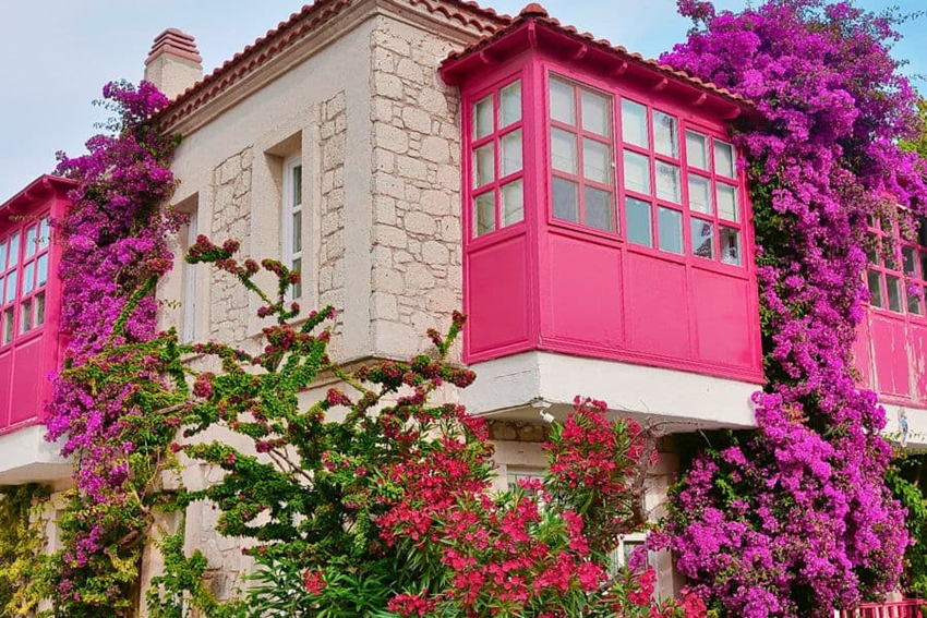 Làng cổ Alacati – Viên ngọc cổ tích bên bờ biển Aegean khiến bạn mê mẩn