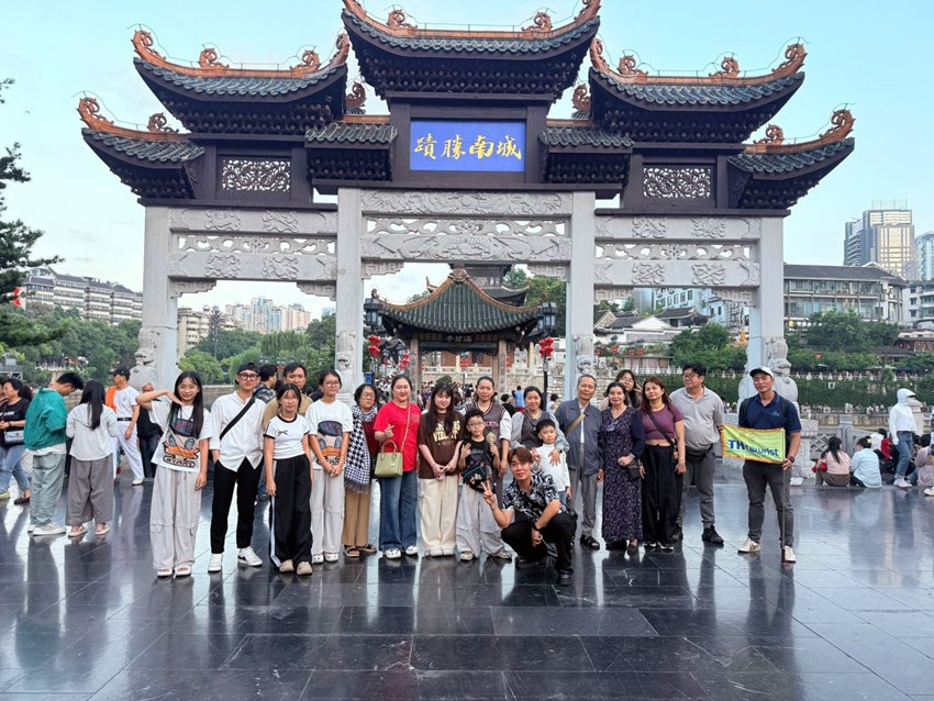 Hanh Trinh Du Lịch Trung Quốc : Trùng Khánh-Quý Châu-Tây Giang-Lệ Ba