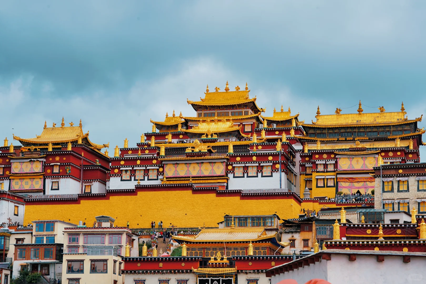 Đền Songzanlin | Khám phá  “Tiểu Potala” linh thiêng giữa cao nguyên Vân Nam 2025